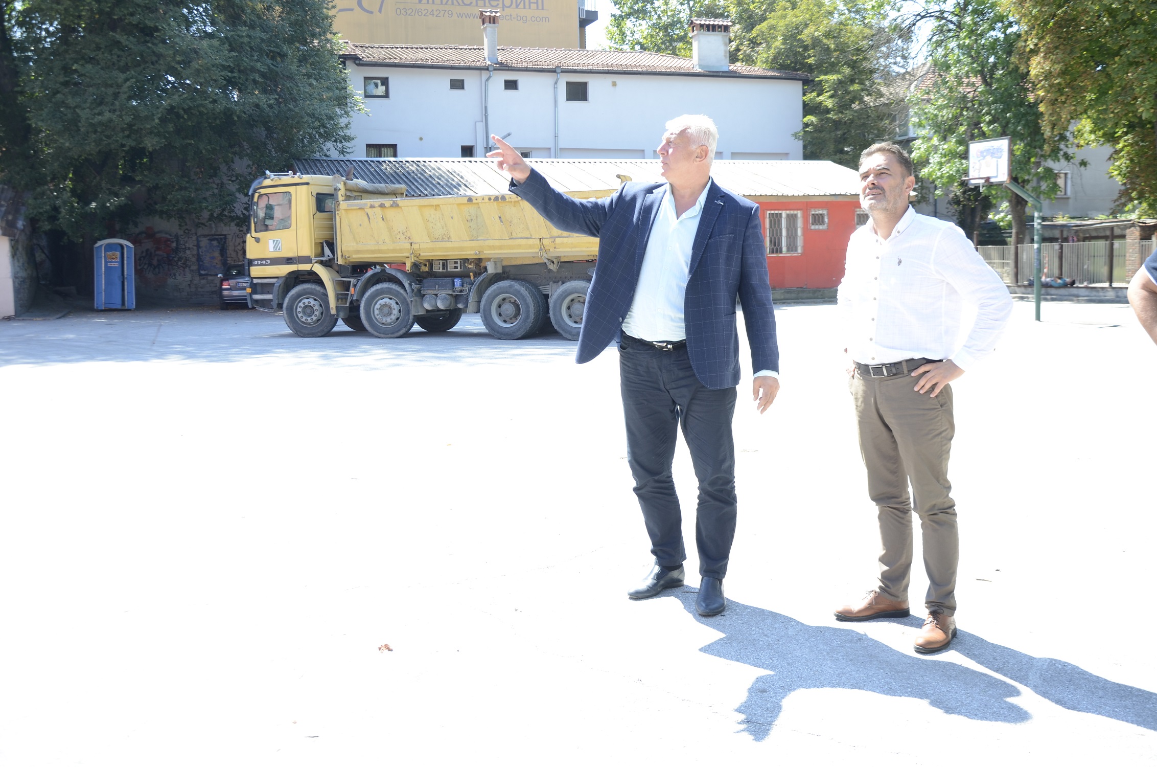 Започна ремонтът на ОУ „Душо Хаджидеков“, чиито покрив изгоря при пожар